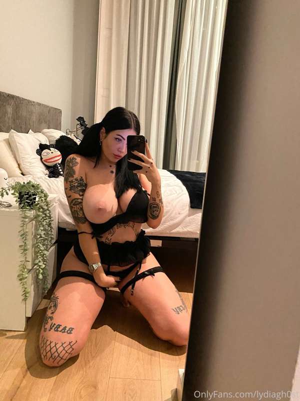 Tell me I’m pretty while you watch me undress and play with .. 2