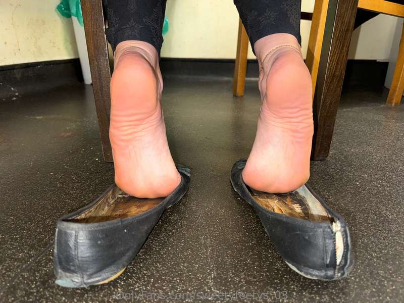 Pov. You dropped a pen and took a sneaky pics of my feet at .. 10