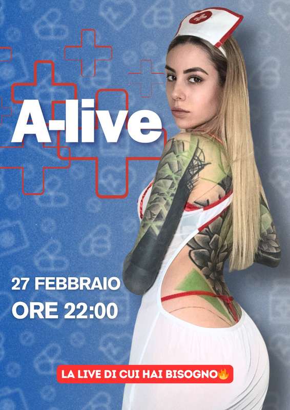 🚑 Qualcuno ha bisogno di un'infermiera? Mi hanno chiamata pe..