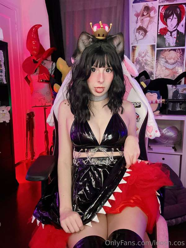 Did you check your DMs for this spicy Chain Chompette set?! ..