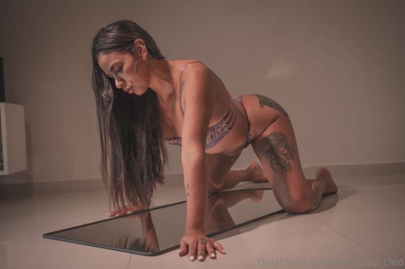 WOULD YOU LIKE TO SHARE A UNIQUE MOMENT WITH ME, THROUGH A V..