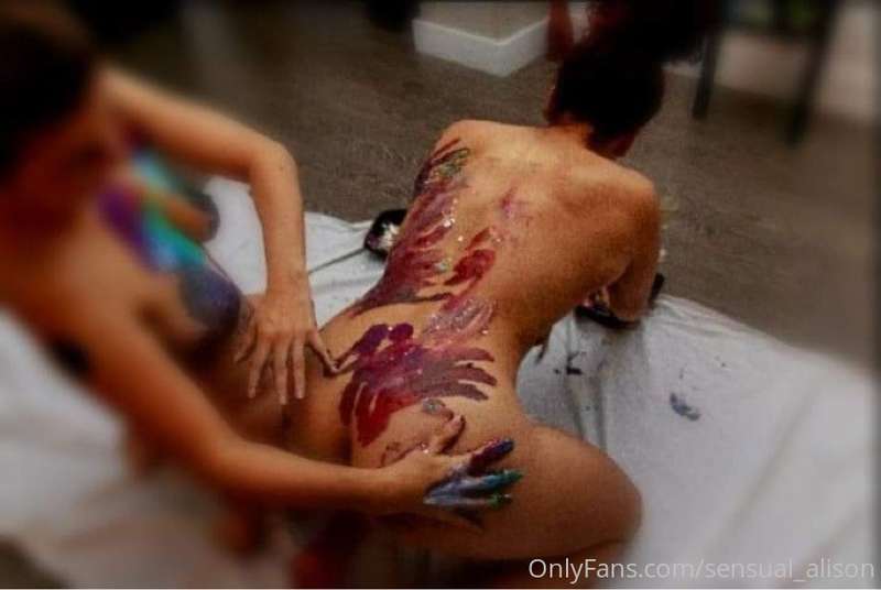 Getting messy with my best friend 🎨