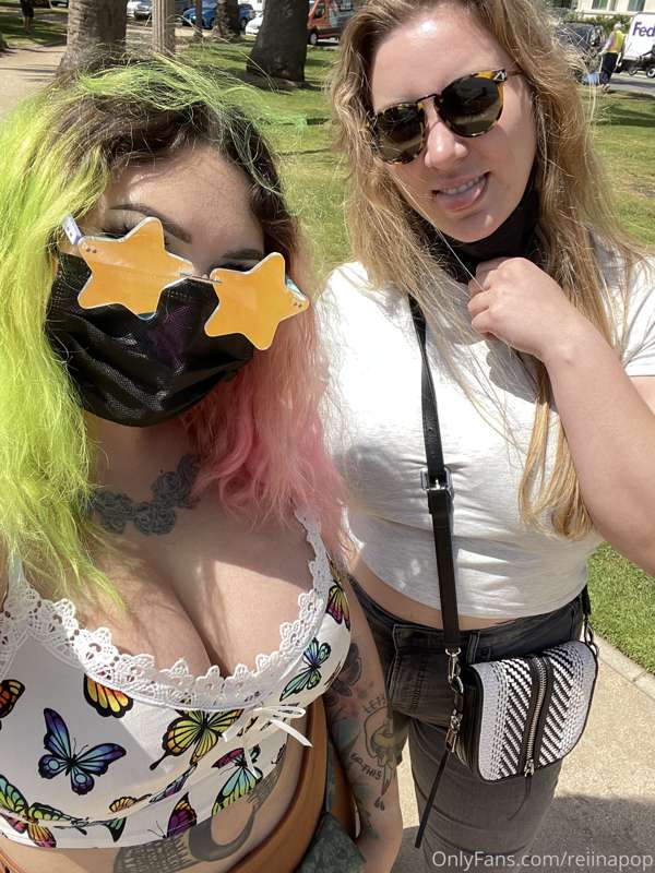 after a big lunch stuffing date with @goodgirlgrow 💗💕 1