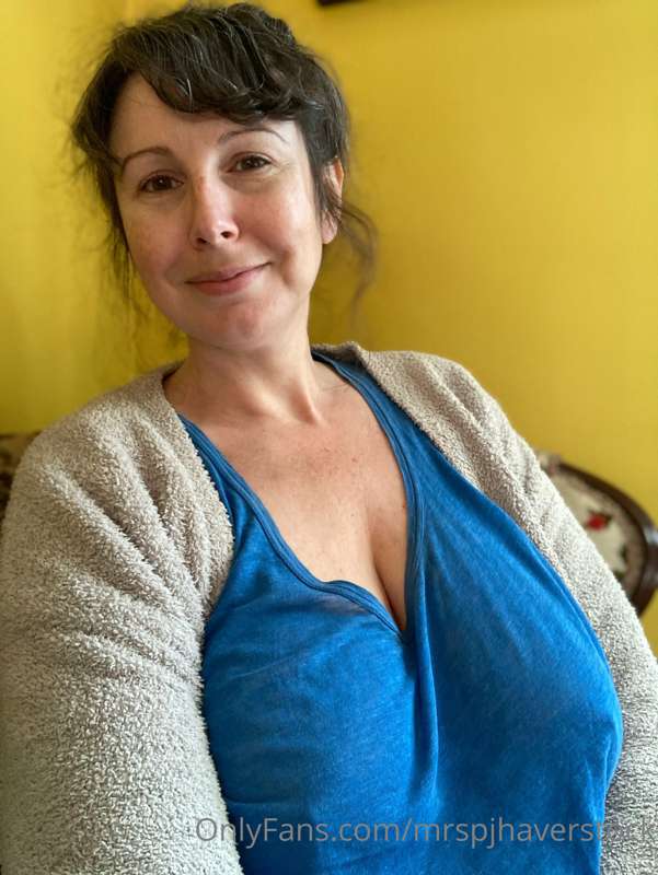 Waking up with Mrs H… time for morning tea  ☕️