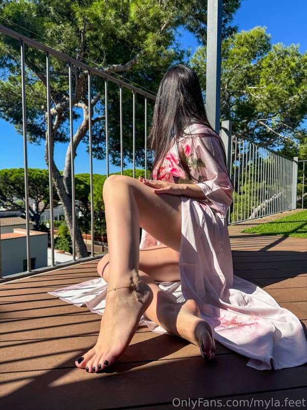 Perfect place to admire your goddess💕 3