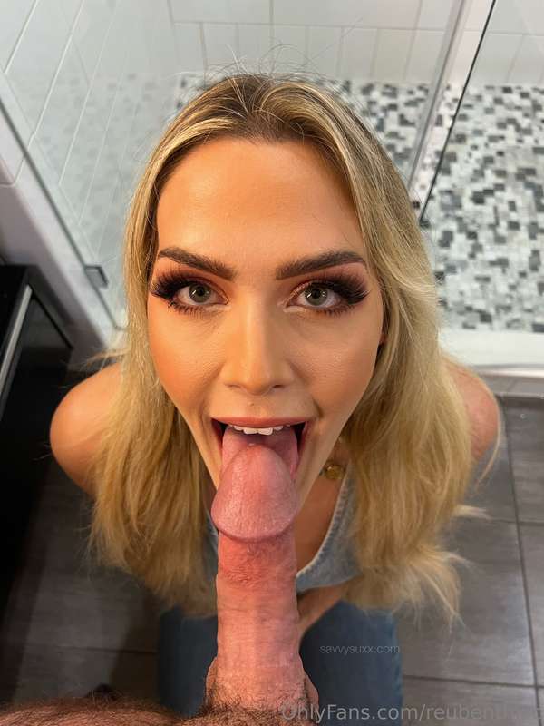 Swipe to turn @savvysuxx ‘s  frown upside down 😇😇😇 2
