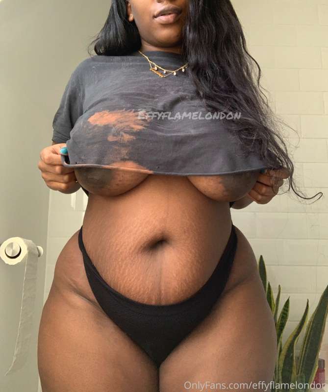 Good morning baby🖤 which side are you cumming on first ? Lov..
