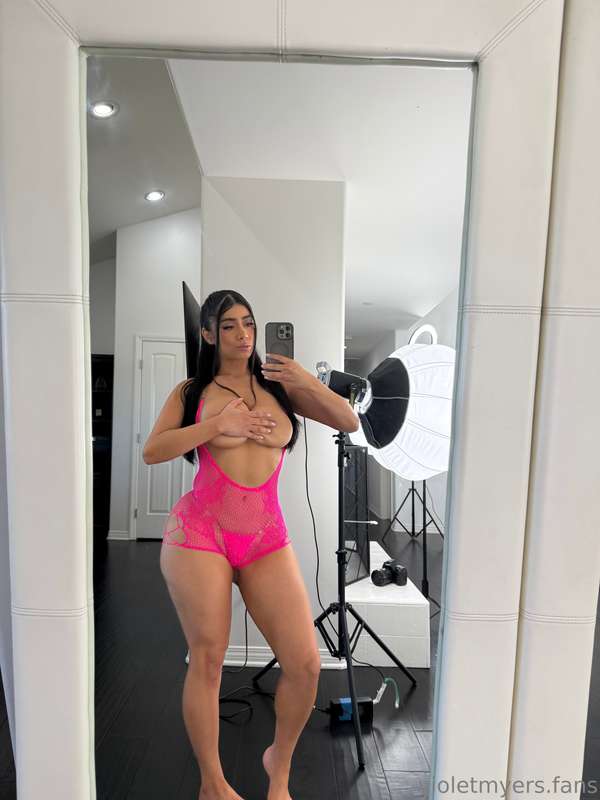 That's a wrap for my hot photo shoot and it got me really ho..