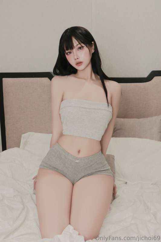 Hi 😚