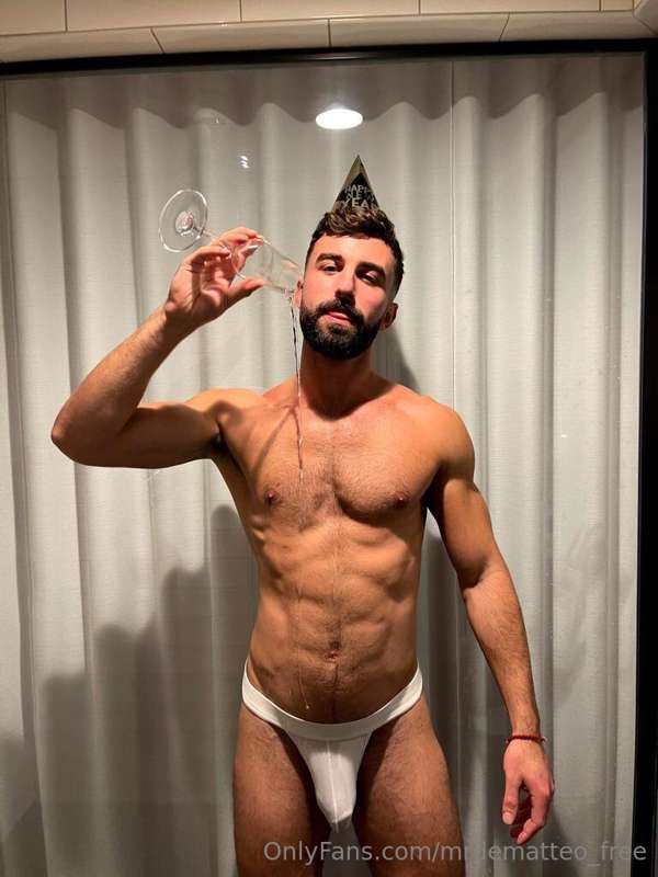 Happy New Year 🥂
I have lots of exciting new content & crazy..
