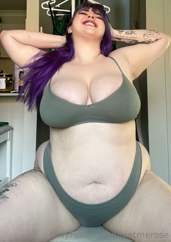 i know this bra is meant to be a full top and it is wayyy to..