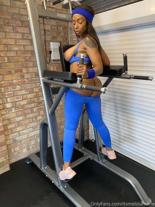 Fucked in the gym…coming tomorrow…😈🎥🍆💦 1