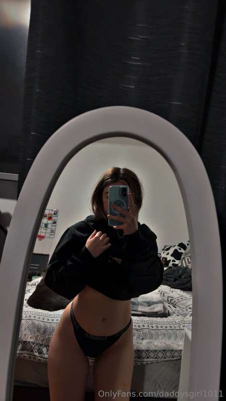 Daddysgirl1011 - Onlyfans - 17 Dec, 2024