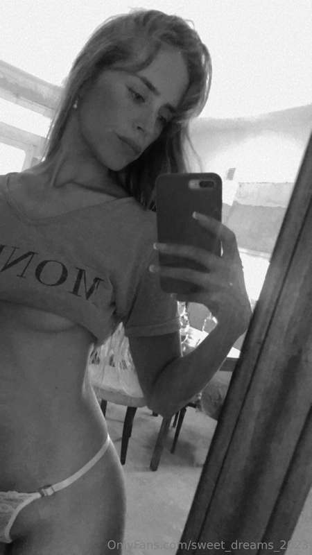 Sweet_Dreams_2023 - Onlyfans - 16 Mar, 2024