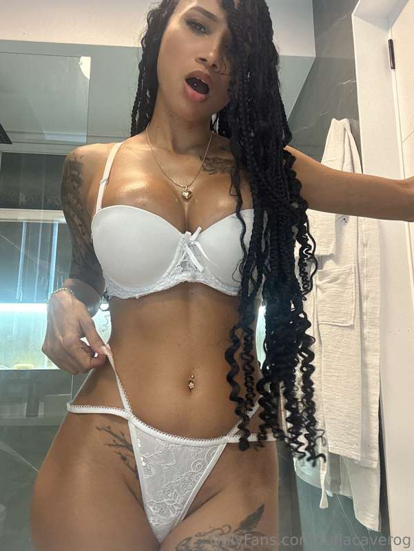 I want to make you weak with just one photo 😈