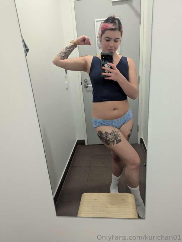 Off to the gym, but first a sneaky pic for you.  1