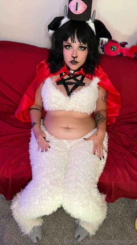 Join my flock 🐑🖤 (I don’t know why these Cult of the Lamb co.. 27