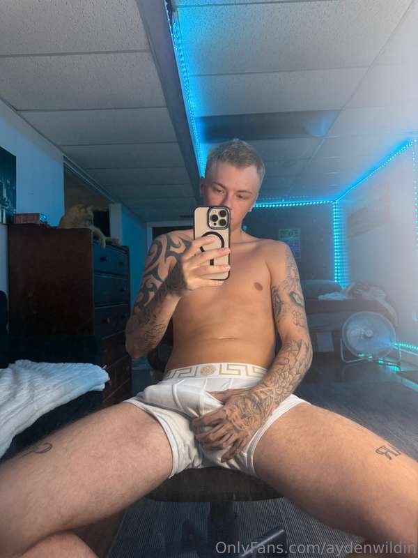 happy Monday 😈More on @aydenwildinvip 💦