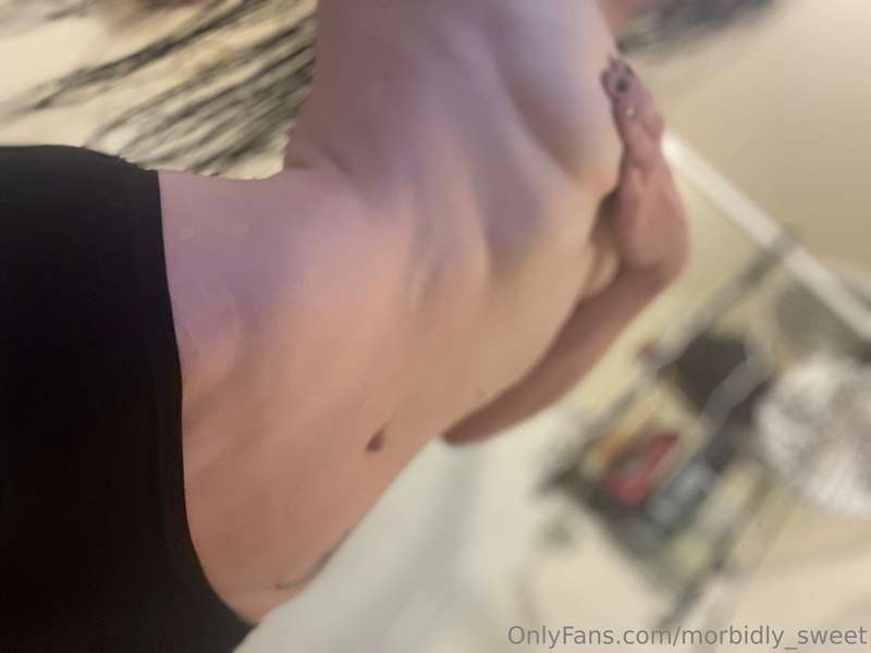 I need more tattoos 🖤Help me fund them x 