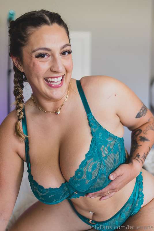 Enjoy this cute little photoset! Should I do more sets like ..