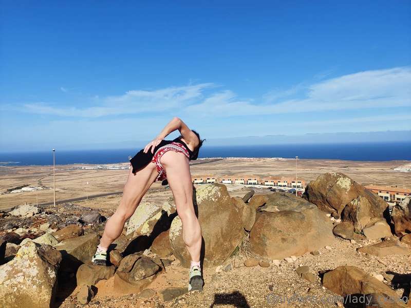 Behold!LADY T IN THE HILLSFrom my holibobs in Fuerteventura .. 6