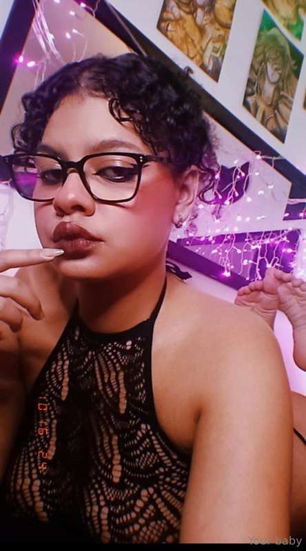 🤤 @Diana_marquez has Big Boobs, curly hair, big booty & Lips..