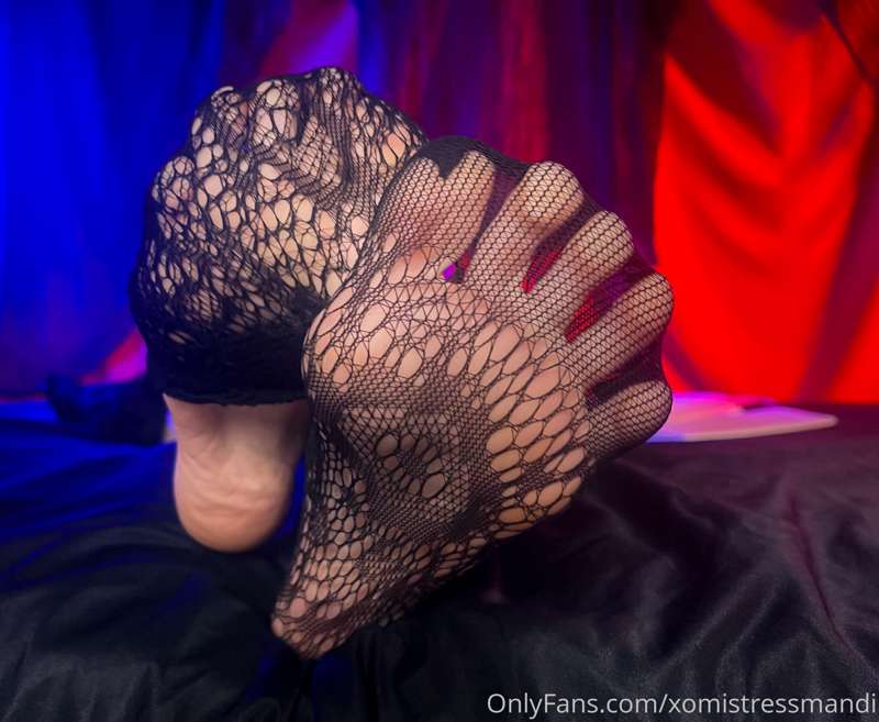 Scroll through this photo set to watch me take off my stocki.. 16