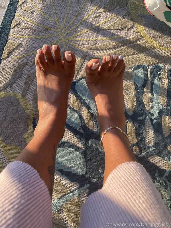For my feet lovers.. I need them sucked & massaged & maybe b.. 4