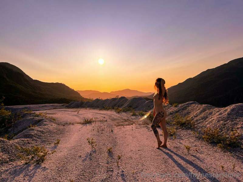 Sunsets are better naked ❤