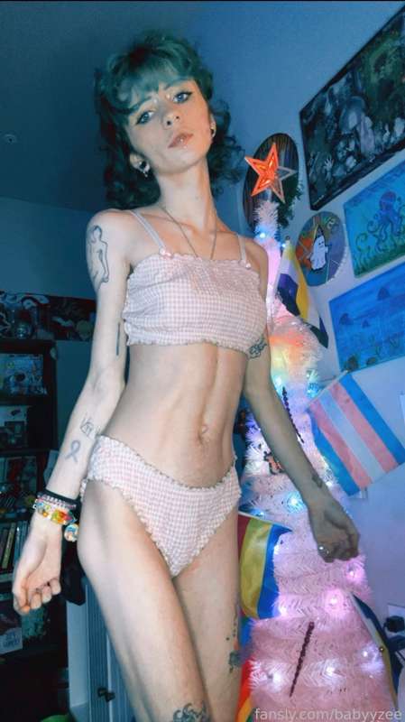 Babyyzee - Fansly - 22 Dec, 2023