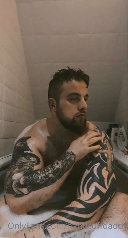 Who wants to take a bath with me 😈😈 4