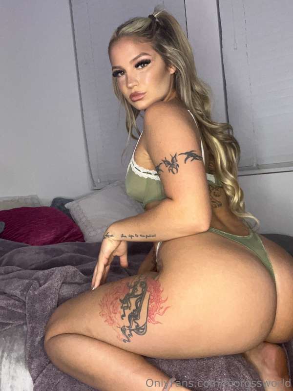 LIVE NOW‼️ LIVE NOW‼️18 YEARS OLD🤪 NEW TO ONLYFANS 👀😍💓@skyla..
