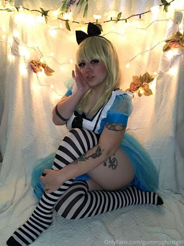 Cum down my rabbit hole and explore my wonderland 🐇 7