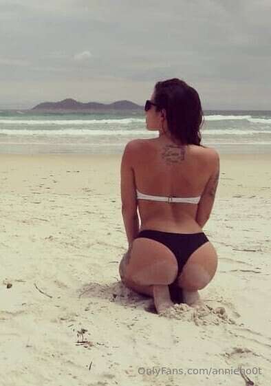 Beach and big bbuttt