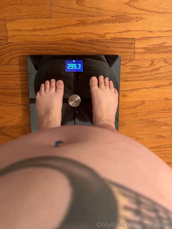 Tell me if you think my belly looks big 😳

I obliterated thi.. 2
