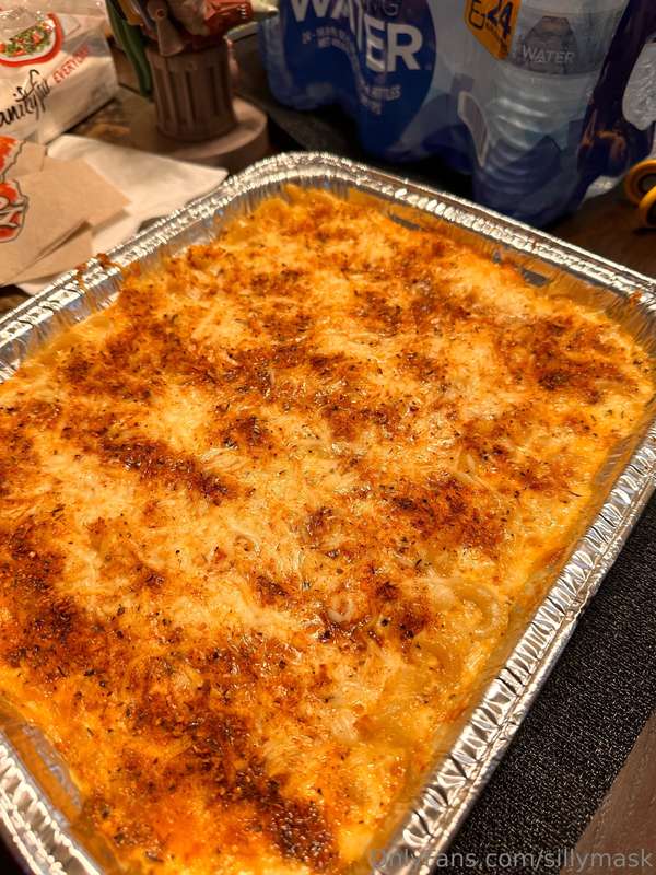 here’s my body and here’s what type of food i cook incase u .. 2