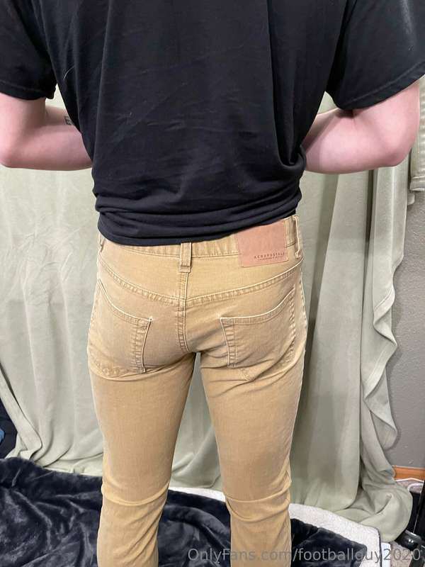Me showing off in jeans! 8