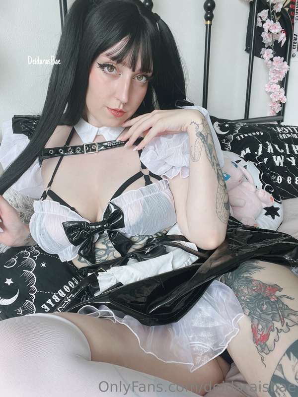 Last photos in this outfit, it was so pretty tho took too ma.. 27