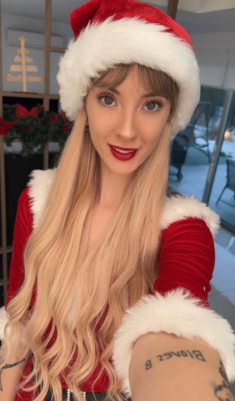 have you been naughty or nice this year? 🧐  3