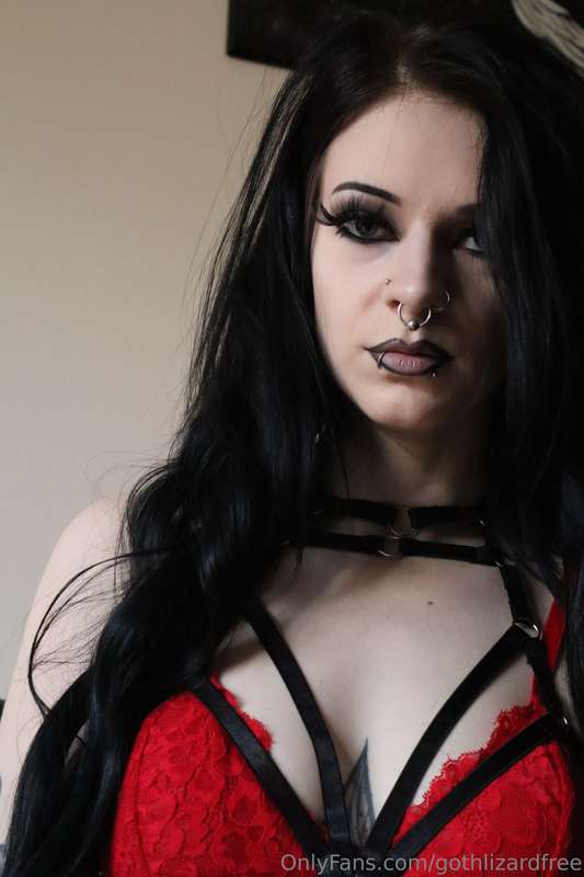 Show me how hard you get looking at me 2