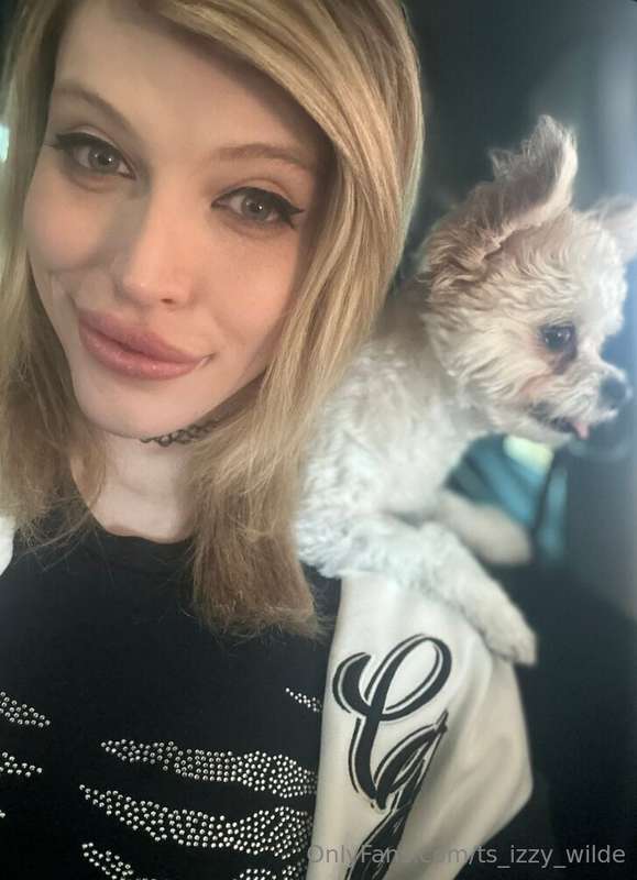 Morning from me and Chloe ☀️💛