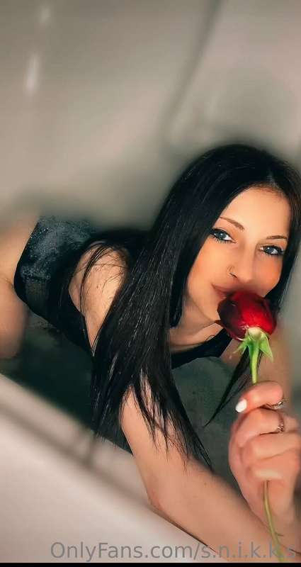 🌹💋 and how is your night going ?