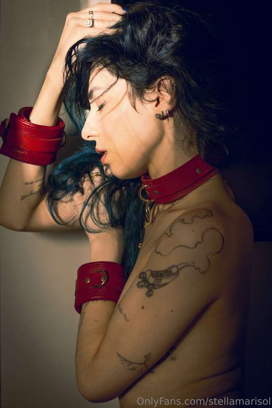 kinky, artistic, witty, creative @mariannerenoir brings it a.. 6
