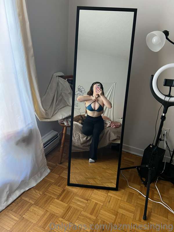 Just sent you a 2 minute video of me in my A cup bra🤭 It’s s..