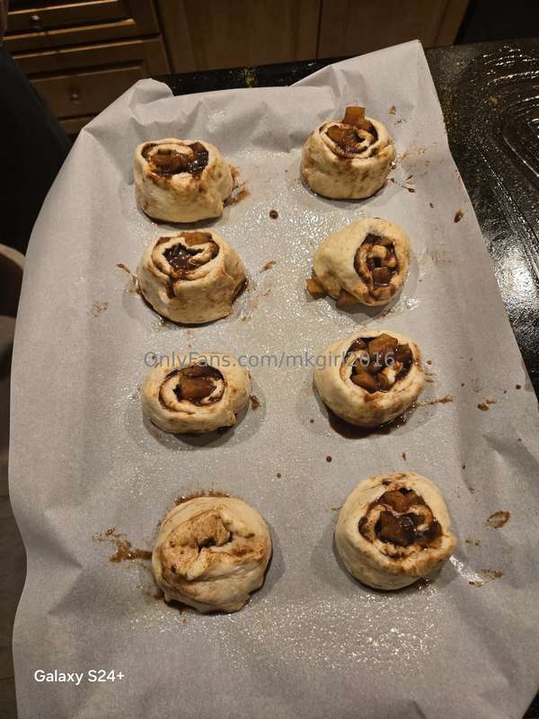 Another baked good, apple pie cinnamon rolls! Letting them r.. 2