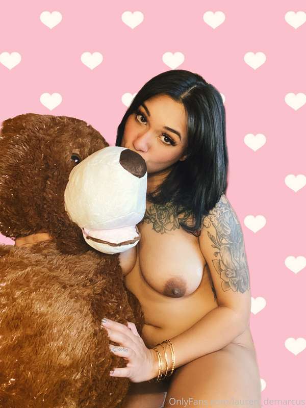🌹 HAPPY VALENTINES DAY 🌹  i am the luckiest girl in the worl.. 6