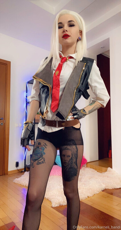 Clothed or not? 3