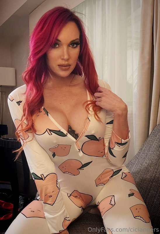 Is this a cute outfit?
