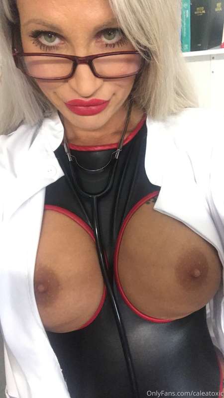 Let's start the week in the new breast-free leather body, wh.. 8