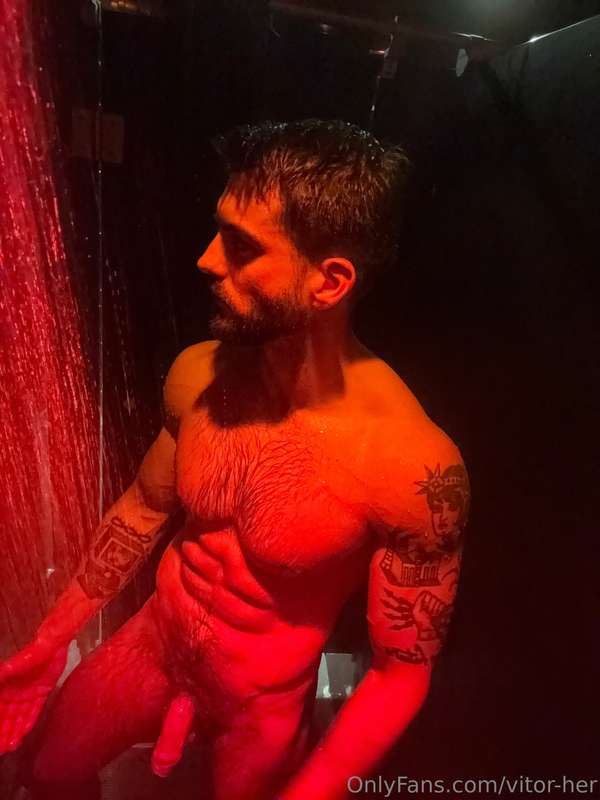 Gym showers 🚿